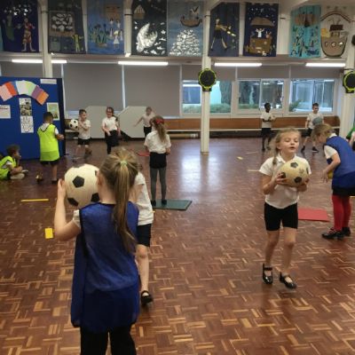 KS1 - Football1.JPG